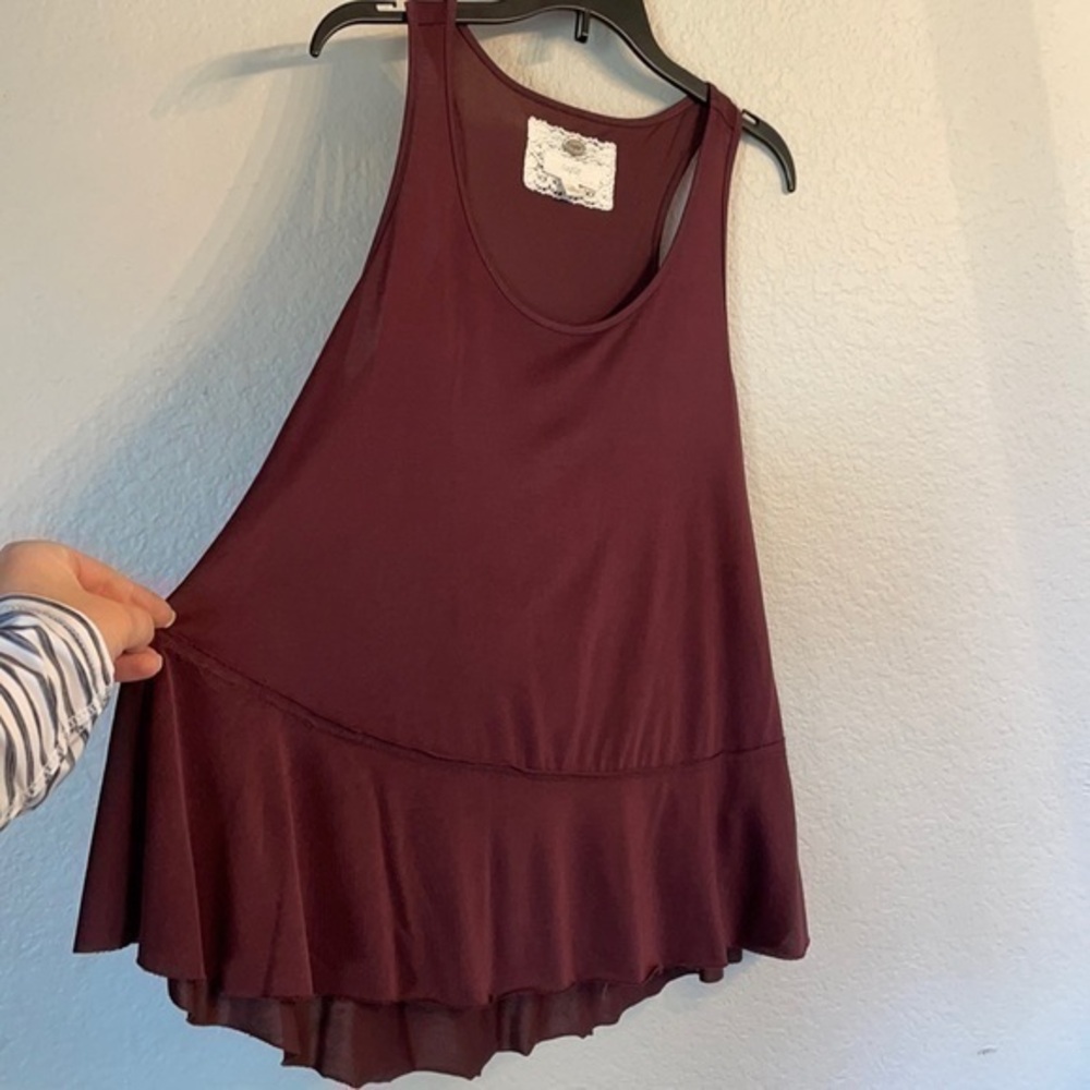 Cupid burgundy flowy tank medium
